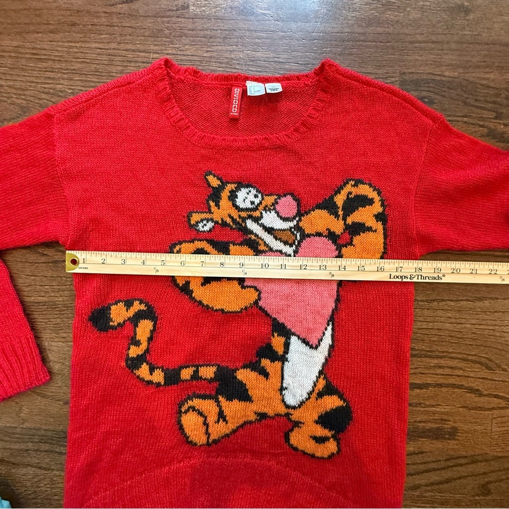 Disney Winnie the Pooh Tigger Character High Low Sweater - Picture 3 of 5